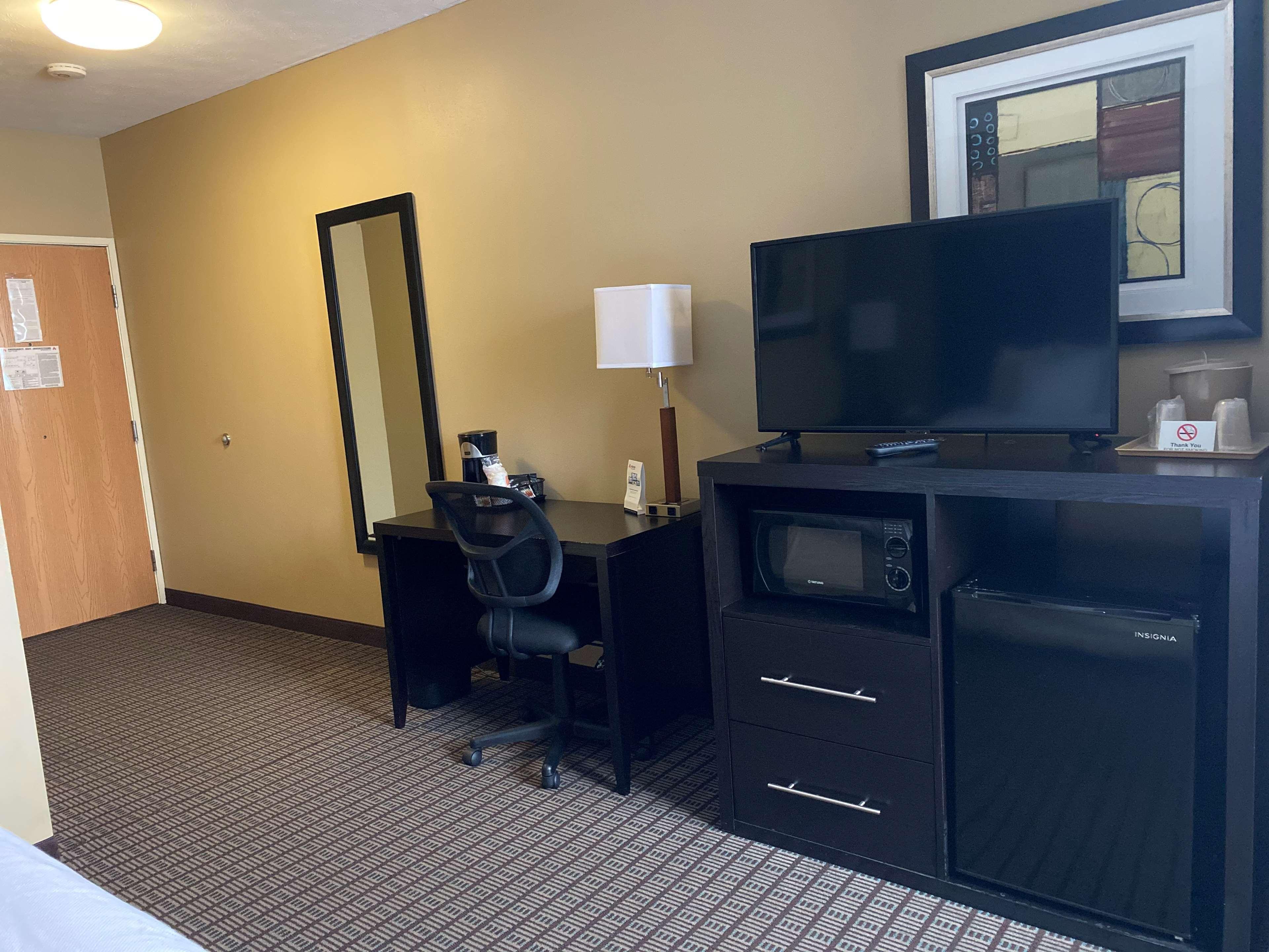 Surestay Plus By Best Western Jonestown Lebanon Valley Exterior photo