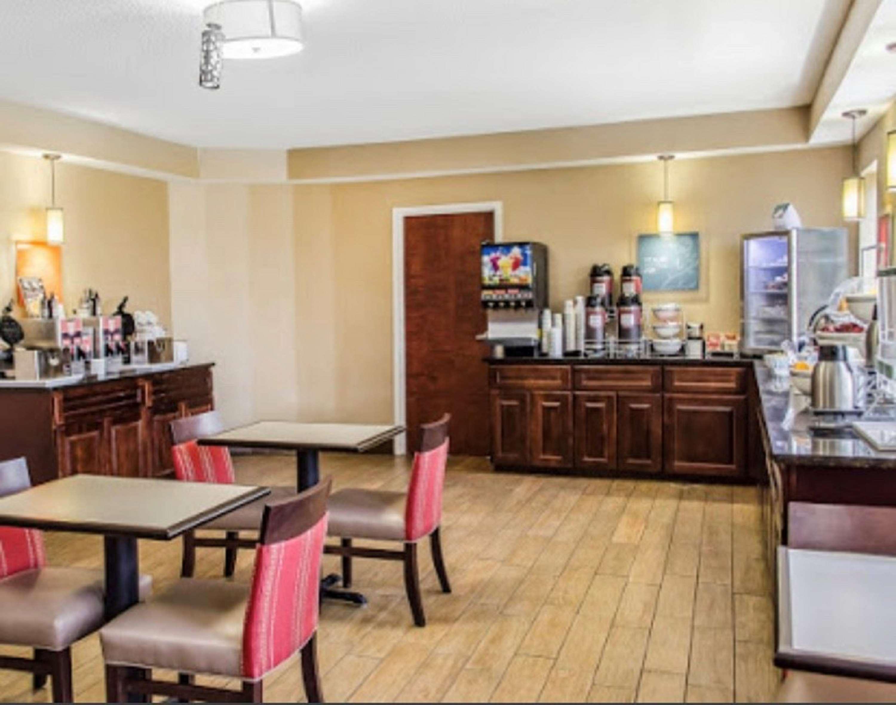 Surestay Plus By Best Western Jonestown Lebanon Valley Exterior photo